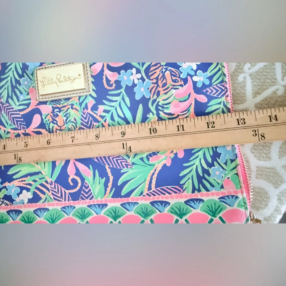 Lilly Pulitzer Tech Pouch How You Like Me Prowl NEW Tiger Tropical